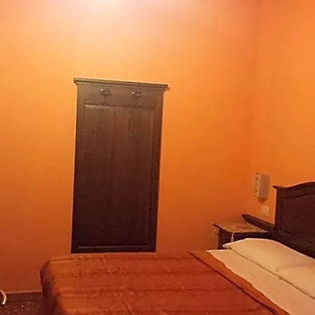 فندق Pitagora 3*