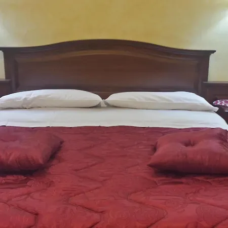 فندق Pitagora 3*